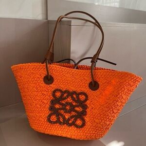 LOEWE 50x25x28cm straw bag